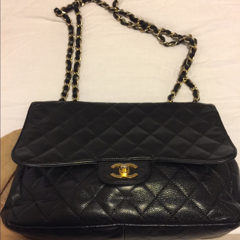 Chanel single flap Caviar